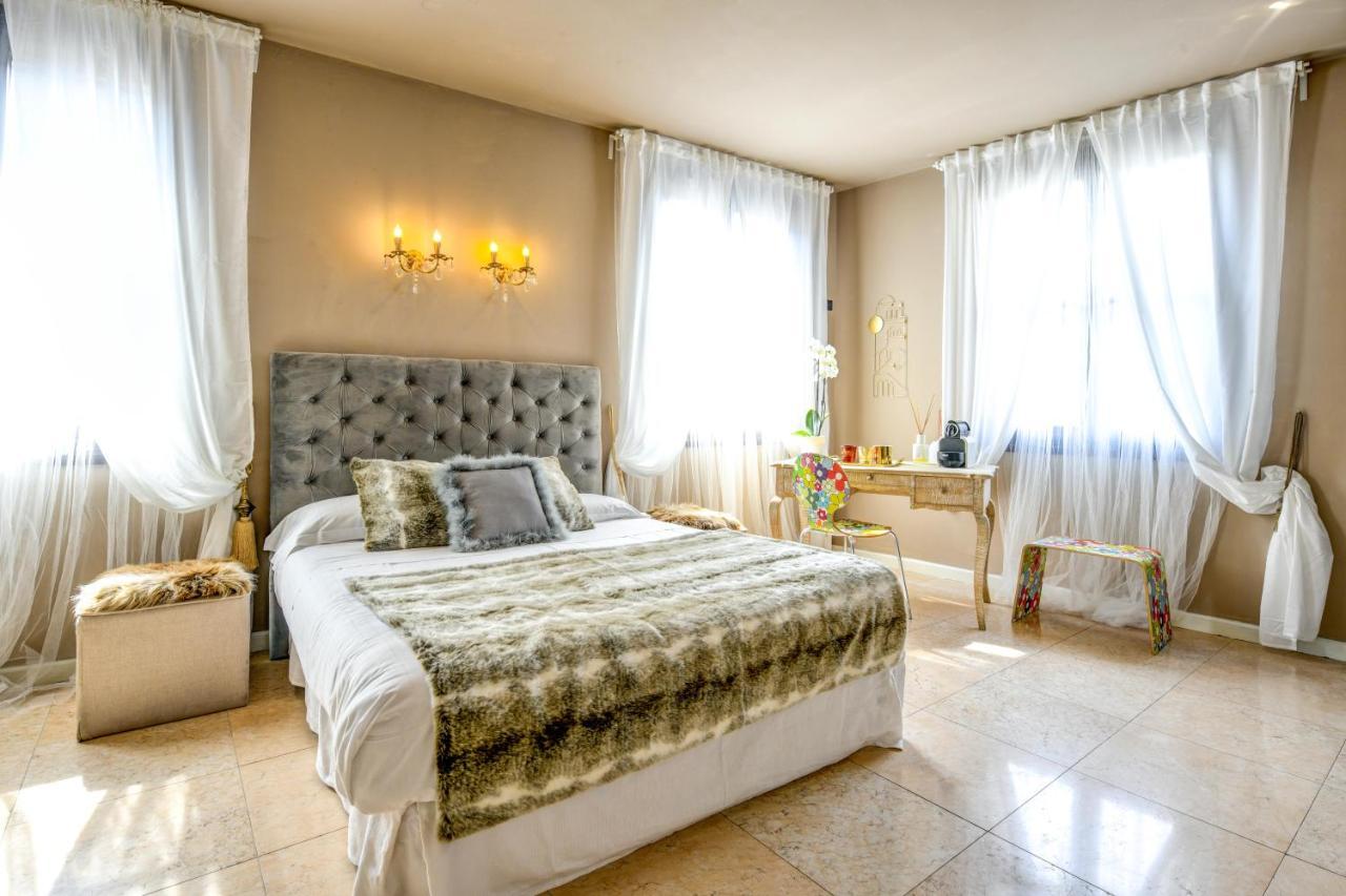 Prestige Suite Sirmione Buitenkant foto