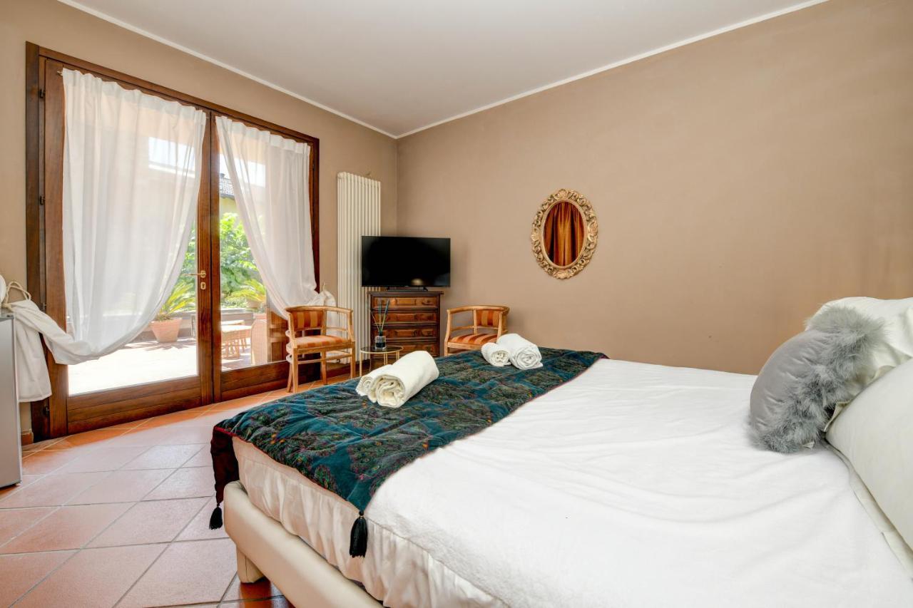 Prestige Suite Sirmione Buitenkant foto